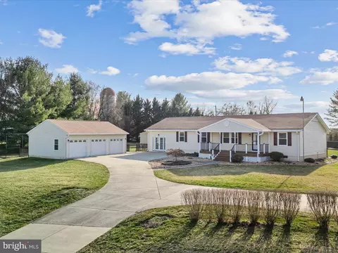7210 Kennedy Rd, Warrenton, VA 20187