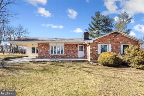 4592 Leeds Manor Rd, Markham, VA 22643