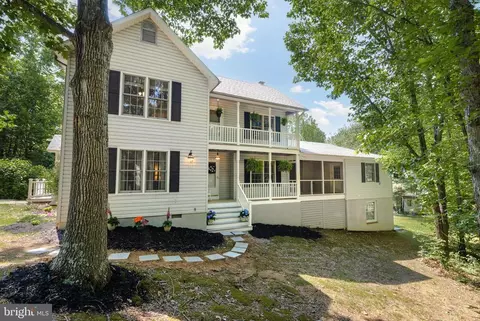 3608 N Red Oak Ln, Delaplane, VA 20144