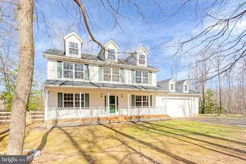 12227 Hawks Ln, Midland, VA 22728
