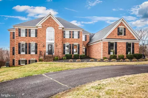 7921 Wellington Dr, Warrenton, VA 20186