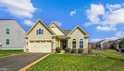 9213 Harbor Ct, Warrenton, VA 20187