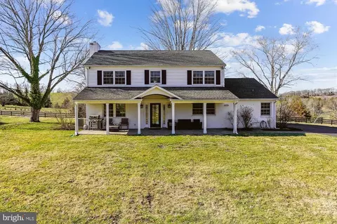 9253 Cliff Mills Rd, Warrenton, VA 20186