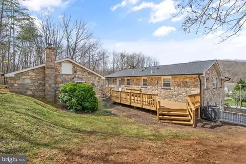 6013 Beverleys Mill Rd, Broad Run, VA 20137 photo 4