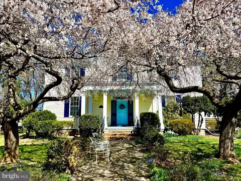 6508 Main St, The Plains, VA 20198