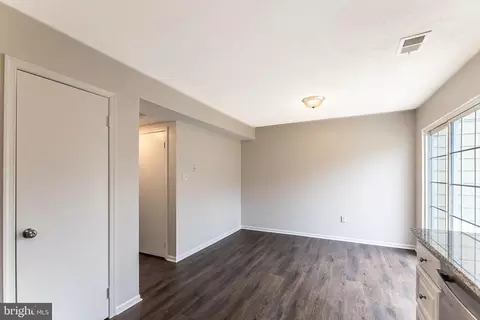 8620 Ashby Ct, Marshall, VA 20115 photo 13