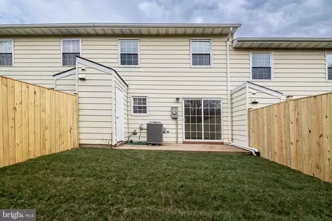 8620 Ashby Ct, Marshall, VA 20115 photo 3