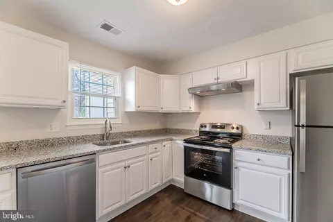 8620 Ashby Ct, Marshall, VA 20115 photo 11