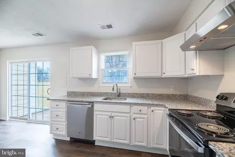 8620 Ashby Ct, Marshall, VA 20115 photo 10