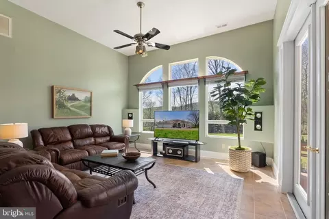 3895 Leeds Manor Rd, Markham, VA 22643 photo 9