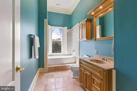 3895 Leeds Manor Rd, Markham, VA 22643 photo 20