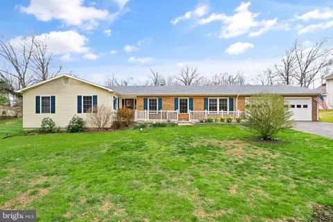 7312 Marr Dr, Warrenton, VA 20187