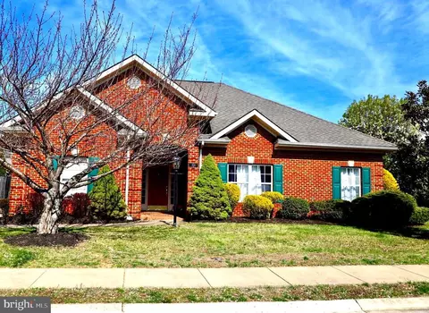 250 Carriage Chase Cir, Warrenton, VA 20186