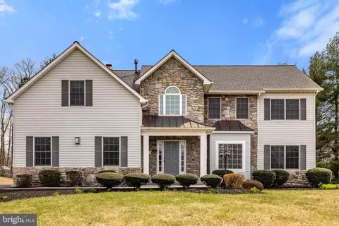 6093 Whippoorwill Dr, Warrenton, VA 20187