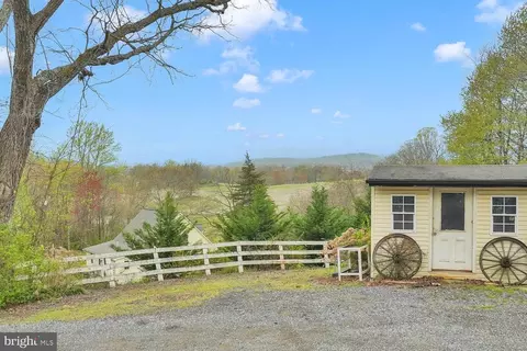 10396 Ada Rd, Marshall, VA 20115 photo 3