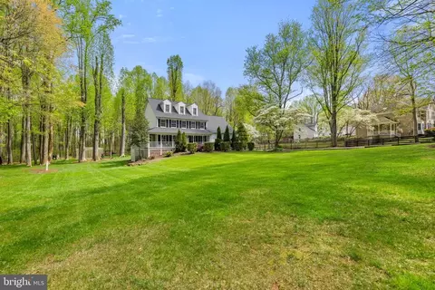 5616 Sinclair Dr, Warrenton, VA 20187 photo 6