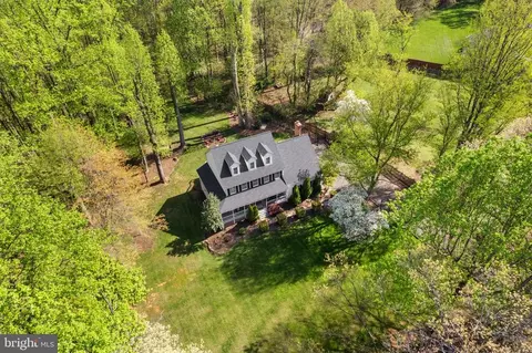 5616 Sinclair Dr, Warrenton, VA 20187 photo 5