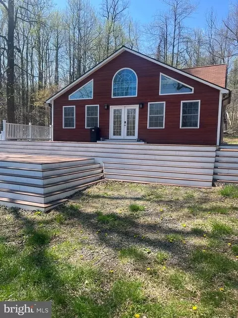 12083 Fawn Ridge Rd, Linden, VA 22642