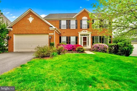 319 Preston Dr, Warrenton, VA 20186