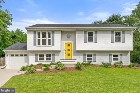 65 Fishback Ct, Warrenton, VA 20186