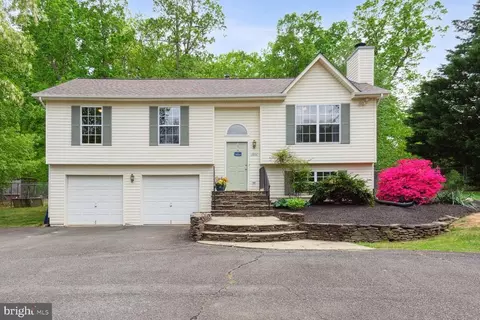 7662 Greenwood Way, Nokesville, VA 20181