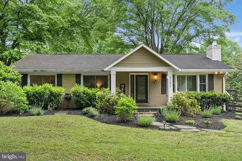 5383 Orchid Ln, Warrenton, VA 20187