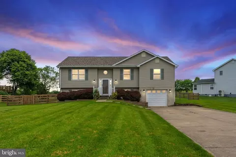11214 Wolfe Ct, Bealeton, VA 22712