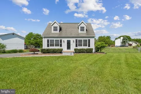 10847 Blake Ln, Bealeton, VA 22712