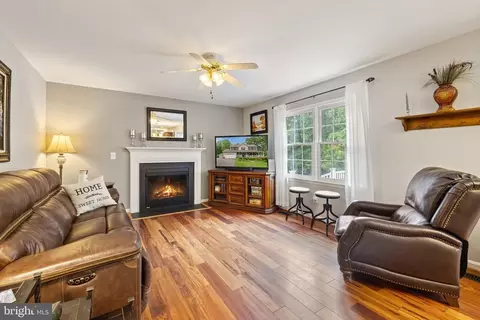 5454 Beechtree Dr, Warrenton, VA 20187 photo 16