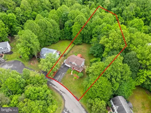 5454 Beechtree Dr, Warrenton, VA 20187 photo 3
