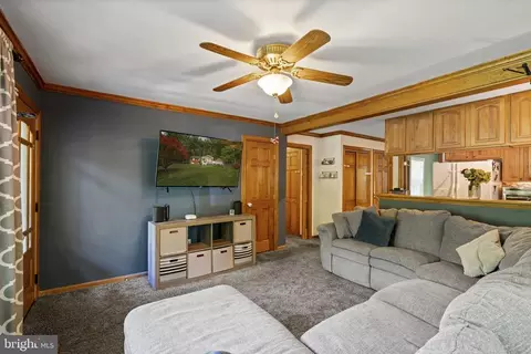 5755 Pilgrims Rest Rd, Broad Run, VA 20137 photo 9