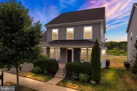 9045 Randolph Cir, Bealeton, VA 22712
