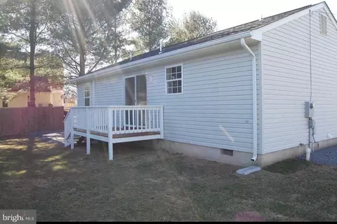 8467 Clover Ct, Marshall, VA 20115 photo 2