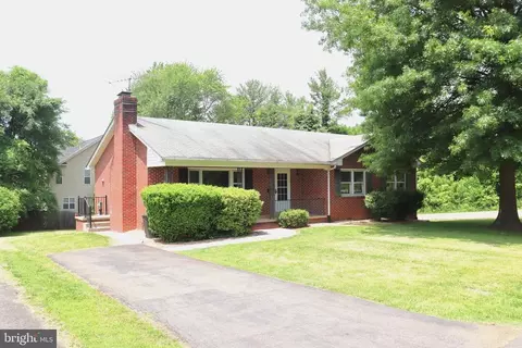 166 Elm St, Warrenton, VA 20186