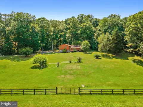 8648 Hunt Trl, Warrenton, VA 20187