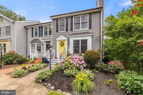 76 Fairfax St, Warrenton, VA 20186