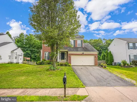 6718 Clarkes Meadow Dr, Bealeton, VA 22712