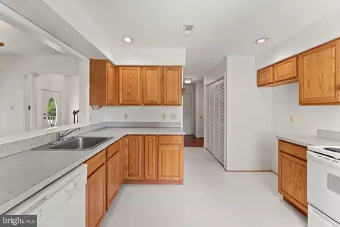 8456 Emerald Ln, Marshall, VA 20115 photo 16