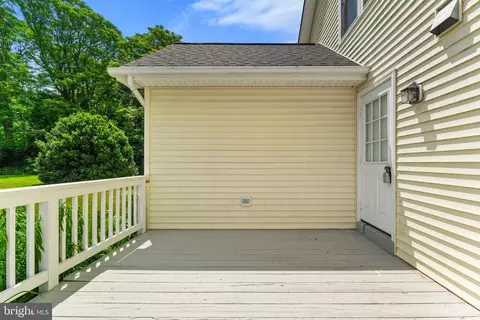 8456 Emerald Ln, Marshall, VA 20115 photo 18