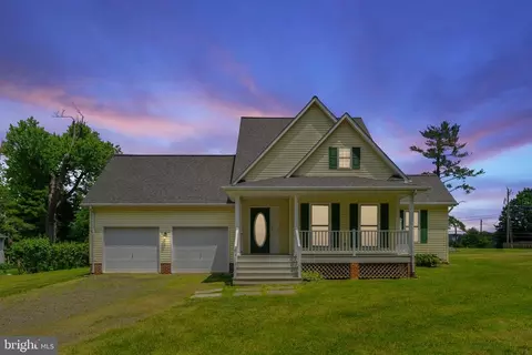 8456 Emerald Ln, Marshall, VA 20115 photo 4