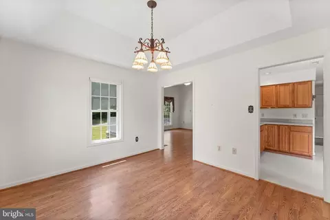 8456 Emerald Ln, Marshall, VA 20115 photo 11