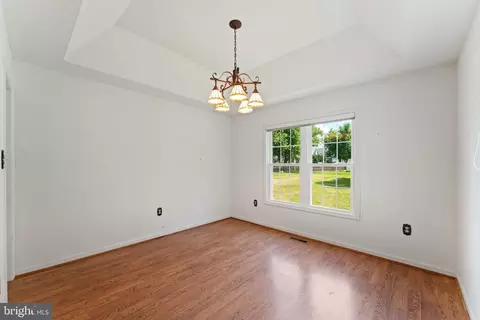8456 Emerald Ln, Marshall, VA 20115 photo 12