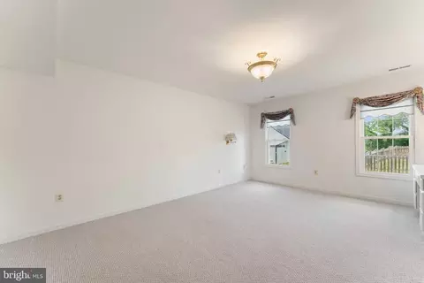 8456 Emerald Ln, Marshall, VA 20115 photo 23