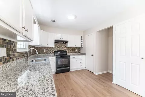 8595 Pellam Ct, Marshall, VA 20115 photo 24