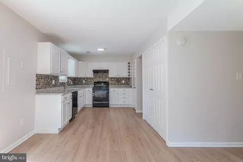 8595 Pellam Ct, Marshall, VA 20115 photo 30