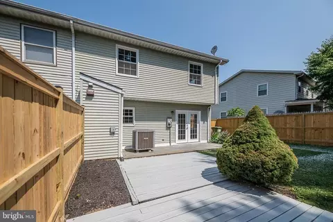 8595 Pellam Ct, Marshall, VA 20115 photo 6