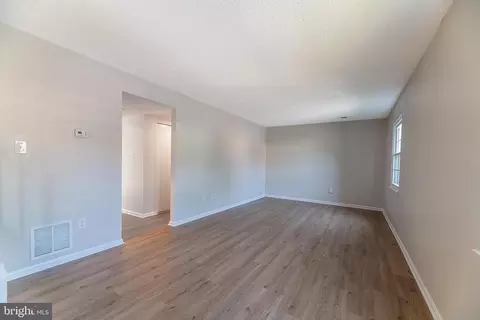 8595 Pellam Ct, Marshall, VA 20115 photo 11