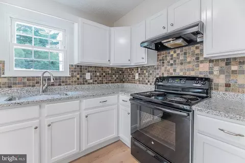 8595 Pellam Ct, Marshall, VA 20115 photo 29