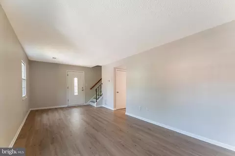 8595 Pellam Ct, Marshall, VA 20115 photo 12