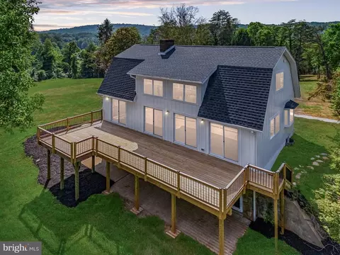 6029 Carters Run Rd, Marshall, VA 20115